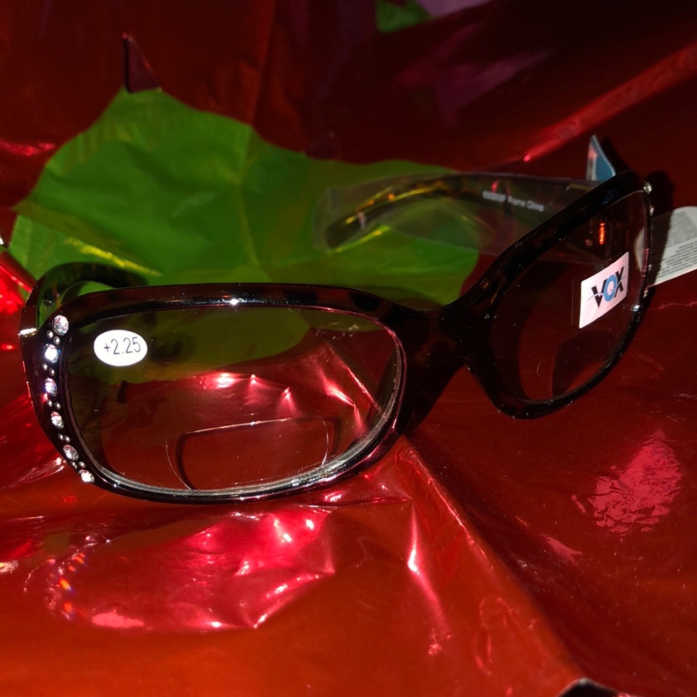 New Vox Women’s Readers +2.25 bling